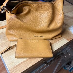 Micheal Kors purse and wallet